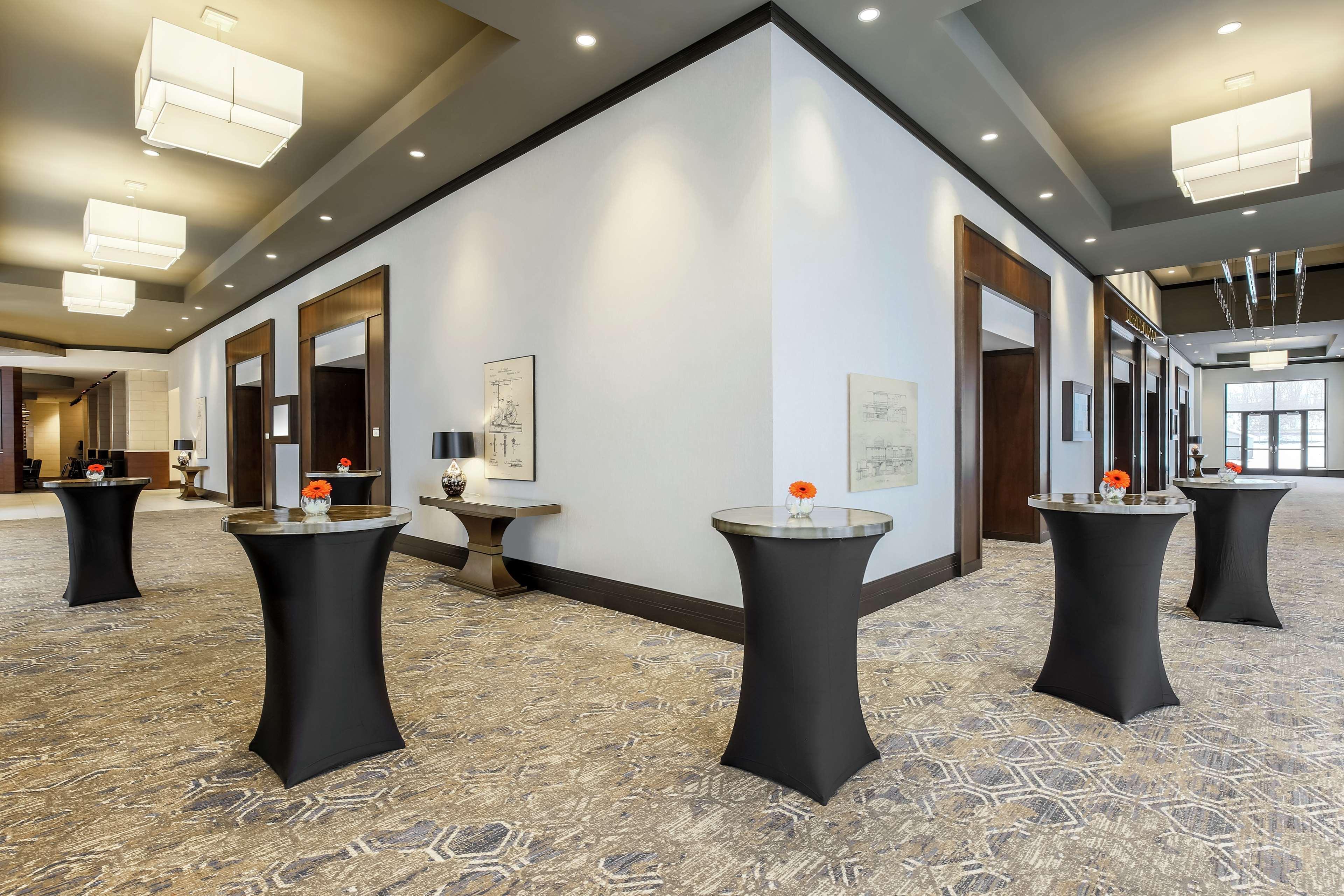 Embassy By Hilton Destiny Usa Hotel 4*