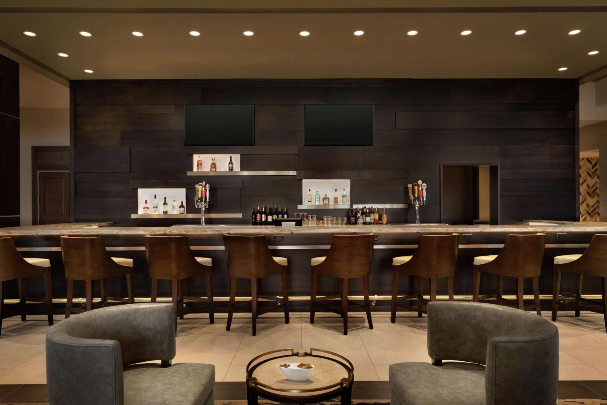 Embassy By Hilton Destiny Usa 4*